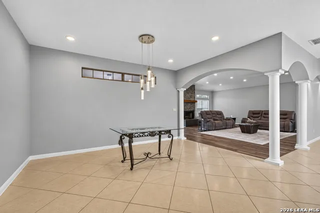 30870 Bridlegate Bulverde, TX 78163