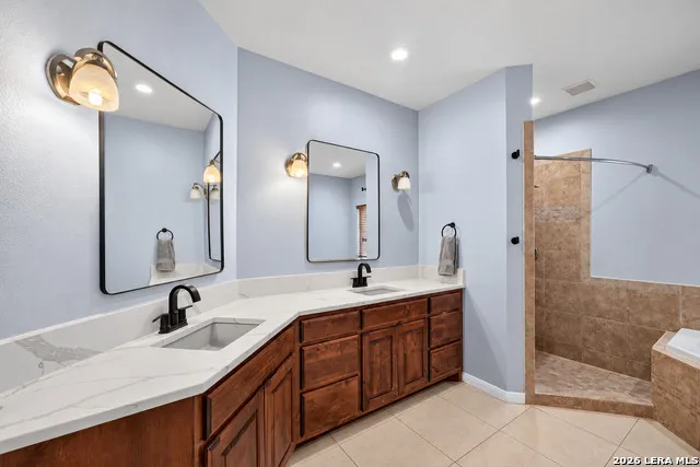 30870 Bridlegate Bulverde, TX 78163