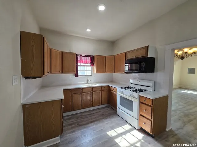 116 Hess San Antonio, TX 78212
