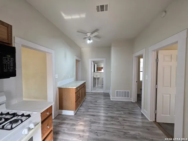 116 Hess San Antonio, TX 78212