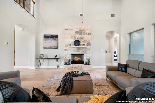 797 LILLY BLF Castroville, TX 78009