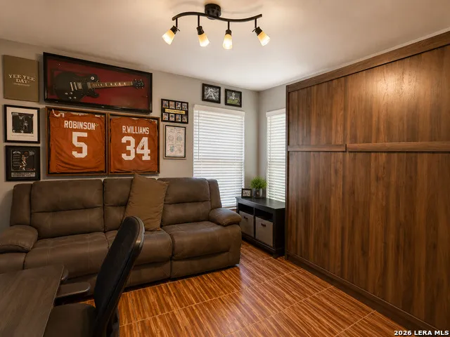 1309 ACORN RD Hondo, TX 78861