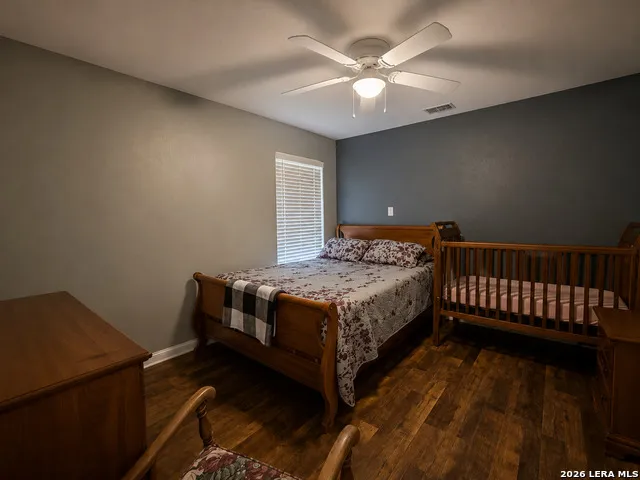 1309 ACORN RD Hondo, TX 78861