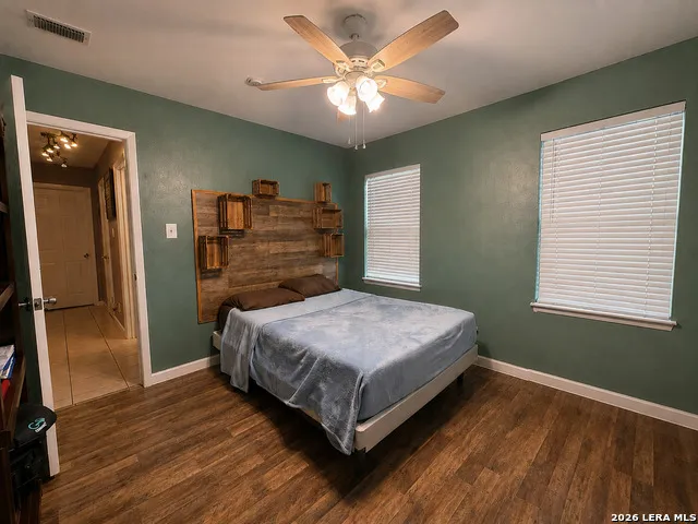1309 ACORN RD Hondo, TX 78861