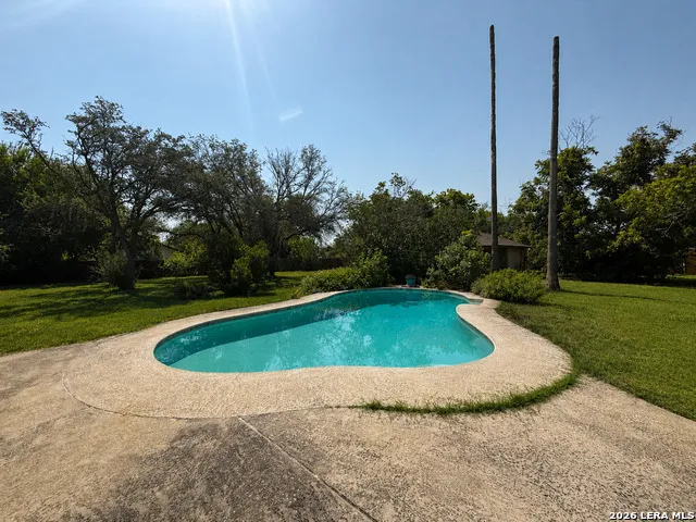 1309 ACORN RD Hondo, TX 78861