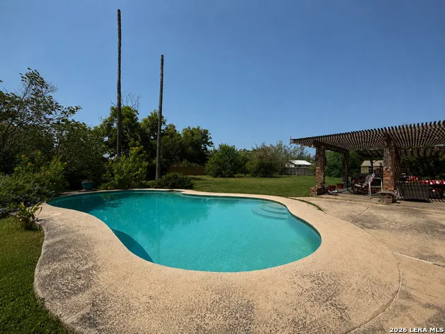 1309 ACORN RD Hondo, TX 78861