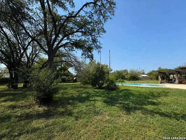 1309 ACORN RD Hondo, TX 78861