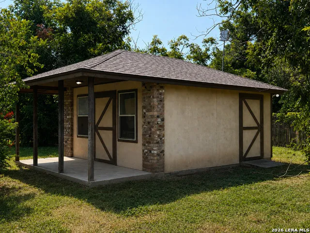 1309 ACORN RD Hondo, TX 78861