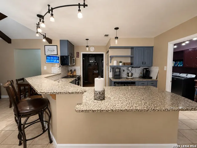 1309 ACORN RD Hondo, TX 78861