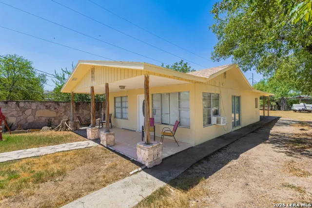 819 Comal Eagle Pass, TX 78852