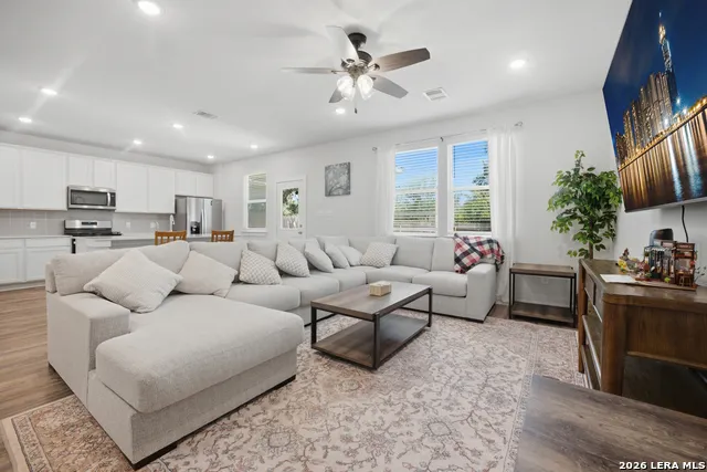 7351 TEAL TRACE San Antonio, TX 78240