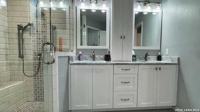 4065 Cypress Creek Road Comfort, TX 78013
