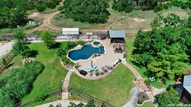 4065 Cypress Creek Road Comfort, TX 78013