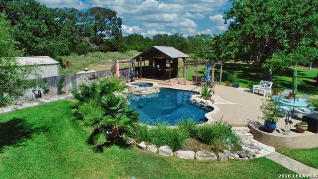 4065 Cypress Creek Road Comfort, TX 78013