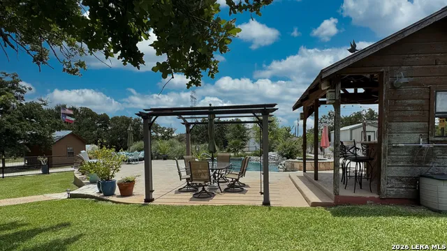 4065 Cypress Creek Road Comfort, TX 78013