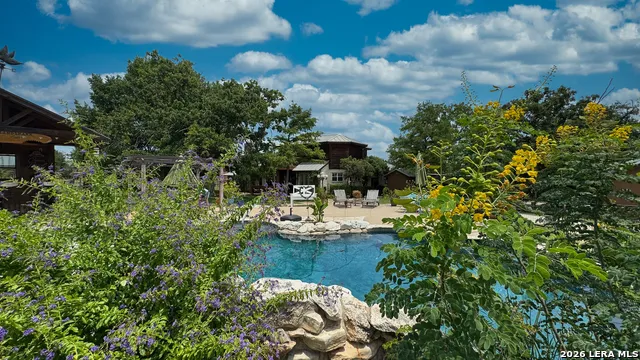 4065 Cypress Creek Road Comfort, TX 78013