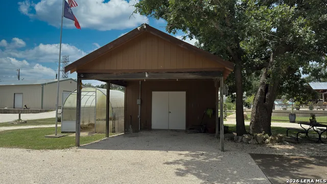 4065 Cypress Creek Road Comfort, TX 78013
