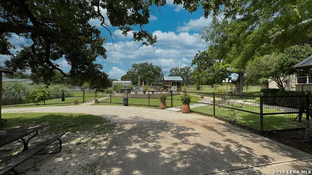 4065 Cypress Creek Road Comfort, TX 78013