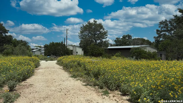 4065 Cypress Creek Road Comfort, TX 78013