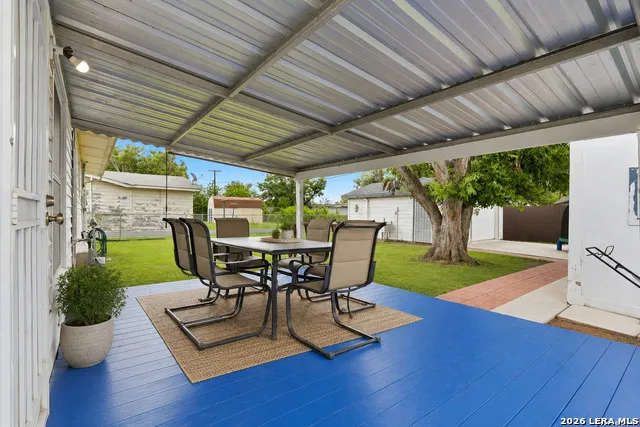 206 Pollydale Ave San Antonio, TX 78223