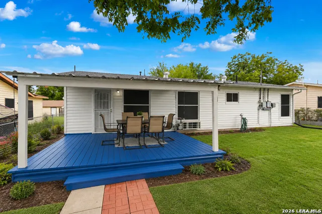 206 Pollydale Ave San Antonio, TX 78223