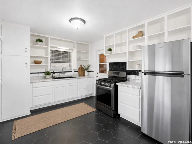 206 Pollydale Ave San Antonio, TX 78223