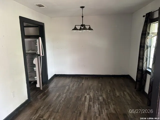 501 E DANIEL ST Uvalde, TX 78801