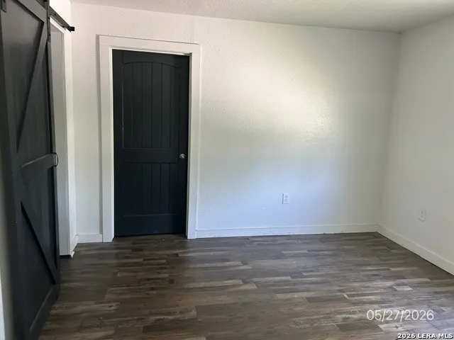 501 E DANIEL ST Uvalde, TX 78801