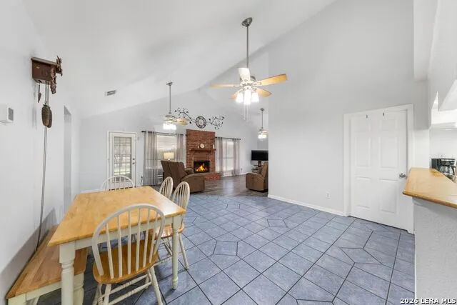 104 scenic oak Floresville, TX 78114