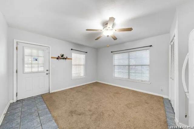 104 scenic oak Floresville, TX 78114