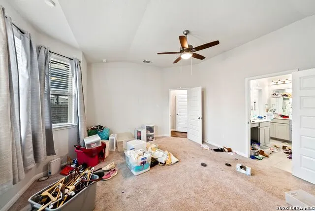 4820 night herder St Hedwig, TX 78152