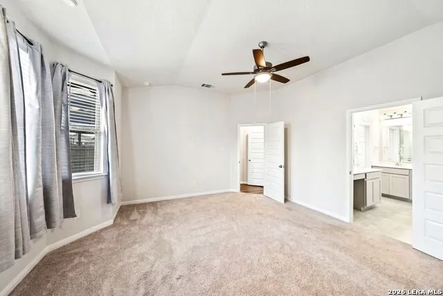 4820 night herder St Hedwig, TX 78152