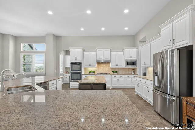 28827 BALCONES CRK Boerne, TX 78006