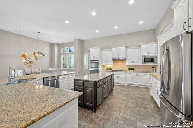 28827 BALCONES CRK Boerne, TX 78006