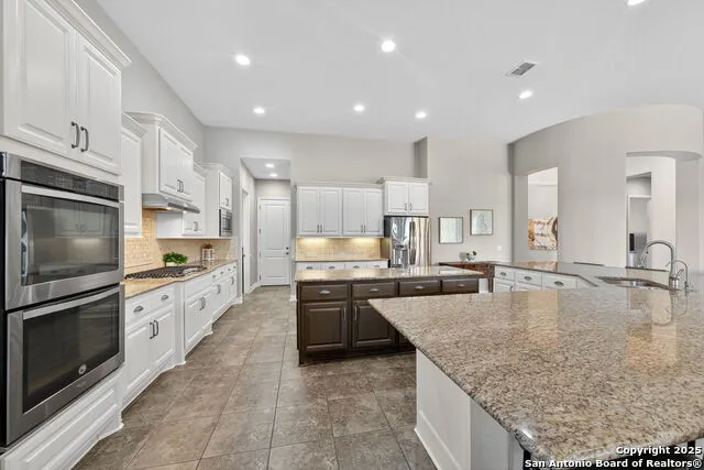 28827 BALCONES CRK Boerne, TX 78006