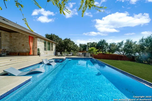 28827 BALCONES CRK Boerne, TX 78006
