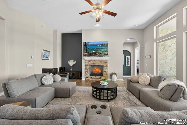 28827 BALCONES CRK Boerne, TX 78006