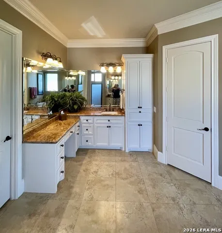 11668 GRANDVIEW DR Montgomery, TX 77356