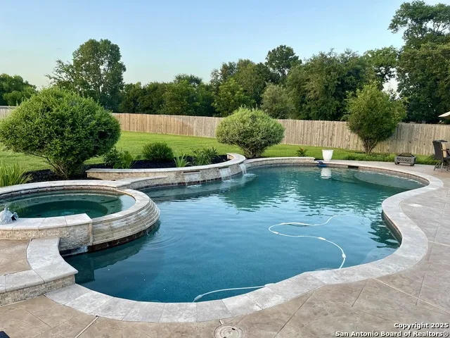 11668 GRANDVIEW DR Montgomery, TX 77356