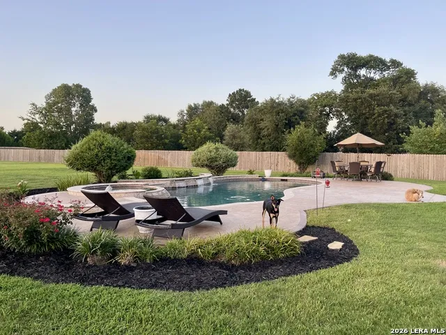 11668 GRANDVIEW DR Montgomery, TX 77356