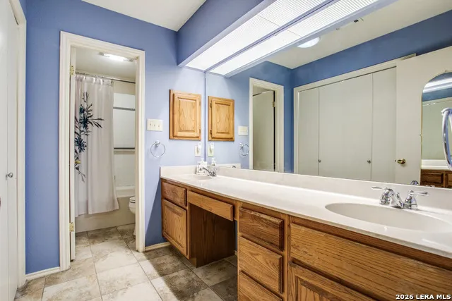 8510 odyssey Universal City, TX 78148