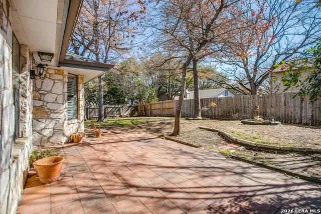 8510 odyssey Universal City, TX 78148