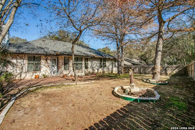 8510 odyssey Universal City, TX 78148