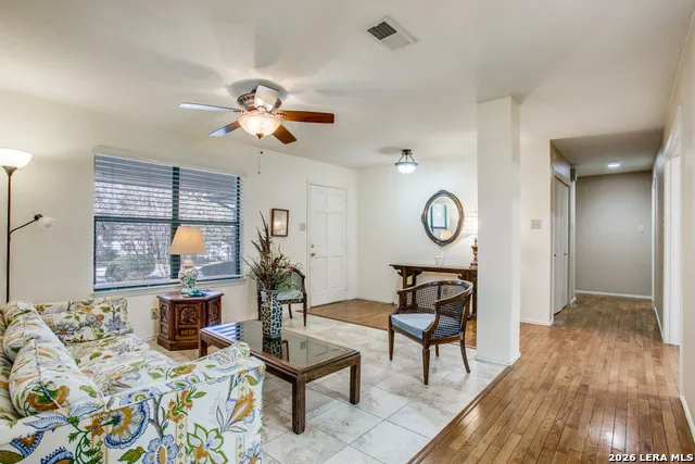 8510 odyssey Universal City, TX 78148