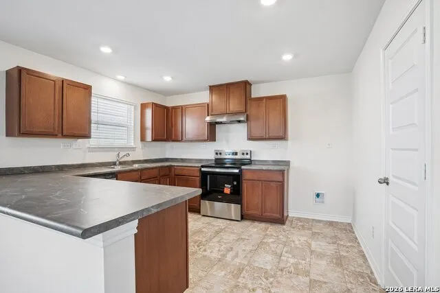 4806 BROADSIDE AVENUE Von Ormy, TX 78073