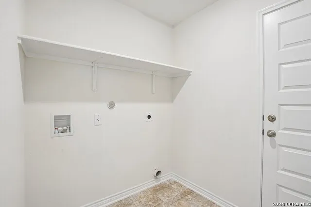 4806 BROADSIDE AVENUE Von Ormy, TX 78073