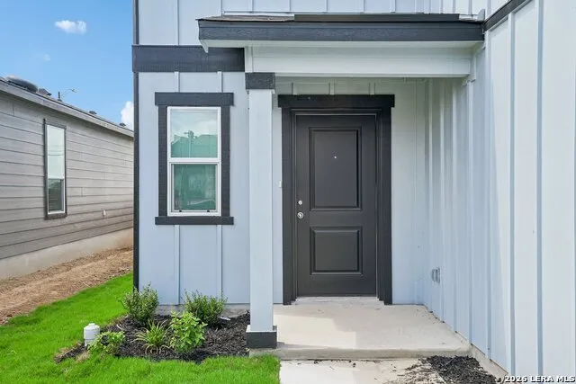 4806 BROADSIDE AVENUE Von Ormy, TX 78073