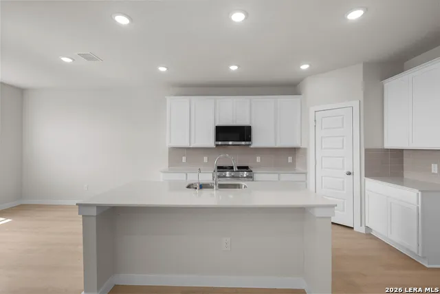 2517 Heritance Pass Seguin, TX 78155
