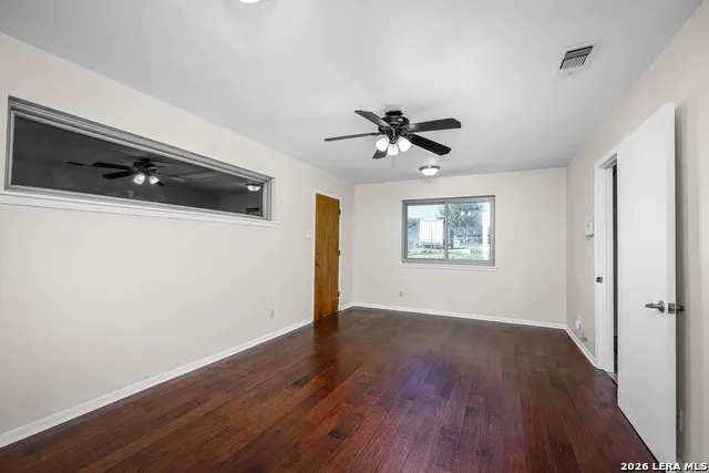 1106 Renee St. Seguin, TX 78155