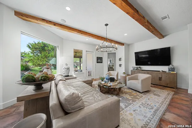 104 PARK RDG Boerne, TX 78006